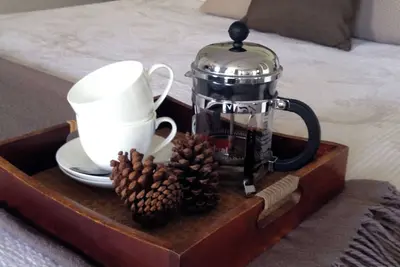 Image de Appartement luxueux avec jardin + cour privée + Wi-Fi + panier de petit-déjeuner continental