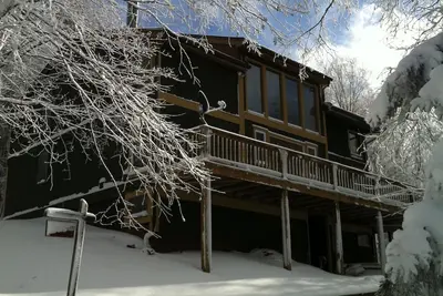 Image de Évadez-vous en raquettes - Westridge Home, spacieux, 200 mètres à peine pour 16 personnes