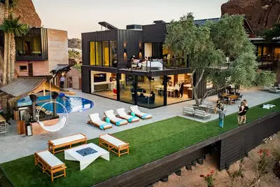 Image de Nouveau! Hillside Tropical Oasis sur Camelback Mtn! Vues folles! Moderne! Vrai Luxe!