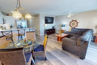 Image de South Beach Ocean Condos - Est - Unité 8 - Vues panoramiques sur l'océan de Tybee