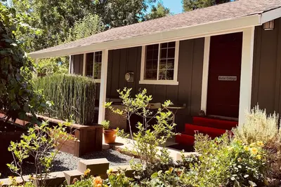 Image de Butler Cottage-In Grass Valley