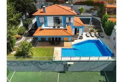 Image de Villa Loreina Palace spécialement pour les vacances