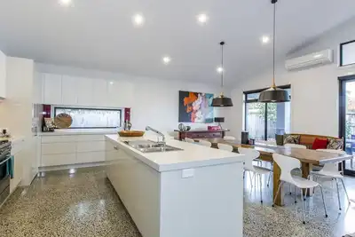 Image de Sanctuaire Sur Bayview