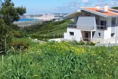 Image de Maison moderne avec 3 chambres et 3 salles de bains Magnifique vue sur l'océan