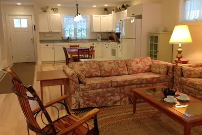 Image de New Lakeside Cottage près d'Okemo et Killington