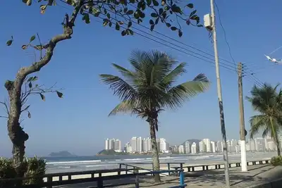 Image de Pitangueiras 1 lit télévision par câble et Wi fi à 200 mètres de la plage