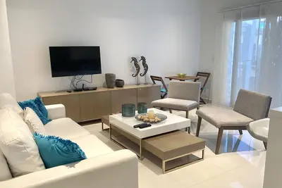 Image de Waykiri Unit A-14 Luxurious New Apartment, Noord