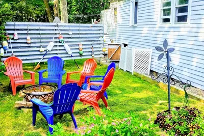 Image de Emplacement! CuteCottage / 3MinWalk2Sand / Sleeps7 + / Family & DogFriendlyArea / NiceAmenities