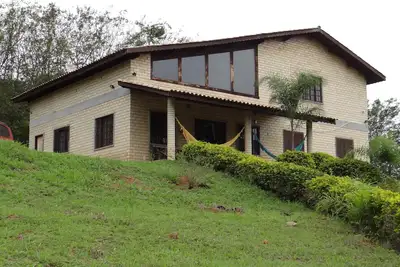 Image de Bel endroit près des parcs et des prises