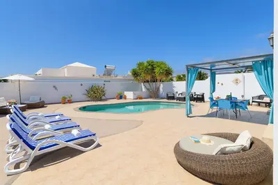 Image de Belle Villa Linda - Piscine chauffée - WiFi gratuit et Sky Tv - Vue sur l'océan et la montagne