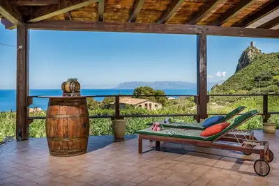 Image de Villa Anna avec vue mer sur la réserve du Zingaro