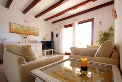 Image de Appartement dans villa avec splendide vue mer et jardin