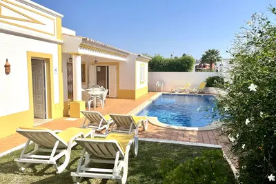 Image de Villa Ana, est une belle villa avec 3 chambres, 3 salles de bain (2 avec salle de bain)