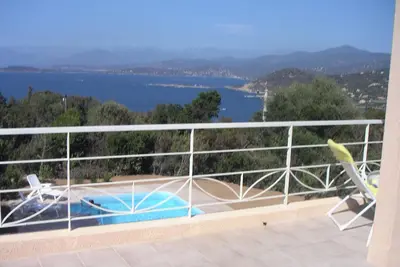 Image de Grande villa récente avec piscine pour 10/11 max avec vélos et kayaks.