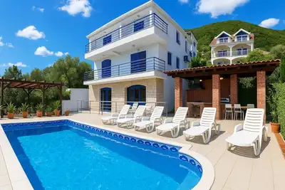 Image de Villa avec piscine Djenovici