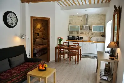 Image de Centre historique, clim, Wifi, parking à 100m, Avignon à pied.