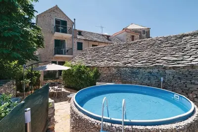 Image de Maison pour la famille avec la piscine Skrip, Brac (K-15100)