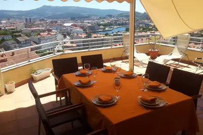 Image de Balcon de Pontevedra. Vue aérienne de la ville et la Ria de Pontevedra