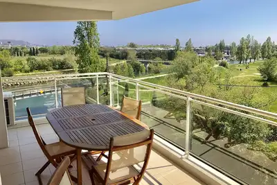 Image de Cannes Mandelieu, new 2 bed luxury apt in the heart of the Cote d'Azur