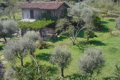Image de Maison rustique avec jardin Ă la campagne - Camaiore