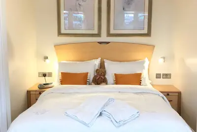 Image de Studio récemment rénové à Kensington