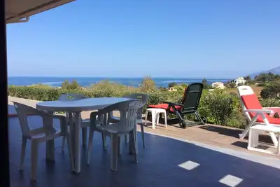 Image de Magnifique vue sur la mer appartement entouré de verdure et de tranquillité ».