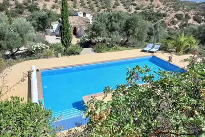 Image de Belle villa avec fabuleuse 12m gated piscine, jacuzzi, air conditionné et wifi