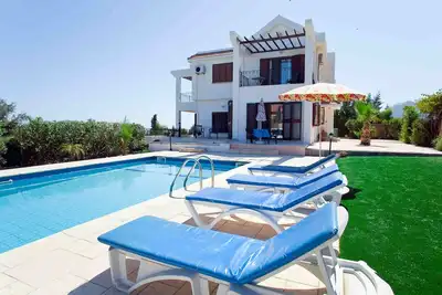 Image de Belle villa, Edremit avec piscine privée, toutes commodités, Wifi, vue imprenable