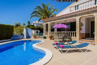 Image de Luxueuse villa spacieuse, piscine privée, Algarve est, 5 min plage Atlantique