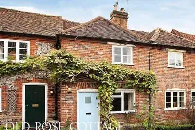 Image de Charmant chalet 4 * dans un endroit rural calme mais proche de Henley-on-Thames & Marlow