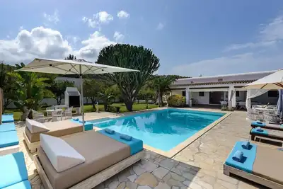 Image de Villa Ibicenca parfaite pour les familles et les amis située près des plages