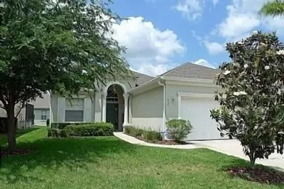 Image de Villa familiale avec piscine privée dans une communauté fermée