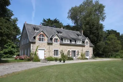 Image de Demeure de 350 m2 à 500 mètres de la plus belle plage de Bretagne