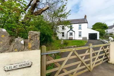 Image de Lilac House - Cinq Chambres Maison, Couchages 8