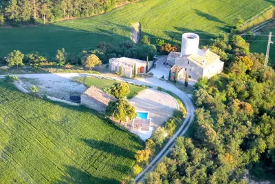 Propriété historique, spacieuse, calme et près de Barcelone et de Gérone
