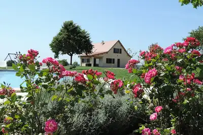 Image de location saisonnière gîte à la campagne