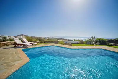Image de Villa Exceptionnelle Avec Piscine PRIVÉE Et PRÈS De The Amazing Prokopios Beach