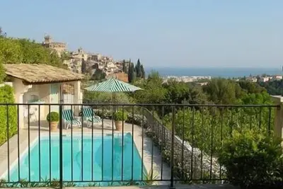 Image de Bel appartement avec piscine près de Nice. 4 pers, climatisation, internet
