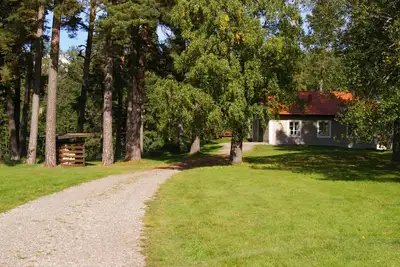 Image de Brevens Bruk, familial et convivial, vacances entre amis, pêche, randonnée, baignade, repos