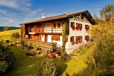 Image de Manor Rocky docky, bâtiment historique dans un endroit isolé sur le lac Niedersonthofner