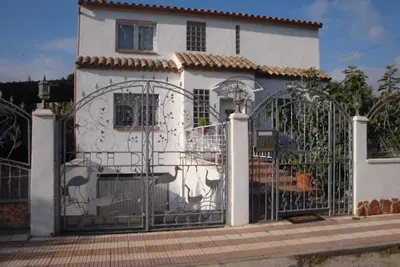 Image de Grande villa avec piscine, billard / cinéma chambres, 12 personnes