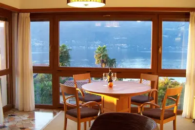 Image de Vue panoramique lac à 180 ° - 3 chambres Appartement Lago Maggiore balcon piscine plage tennis WiFi