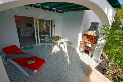 Image de Appartement moderne pResidente 2 pour max. 4 personnes, terrasse, piscine, proche du centre