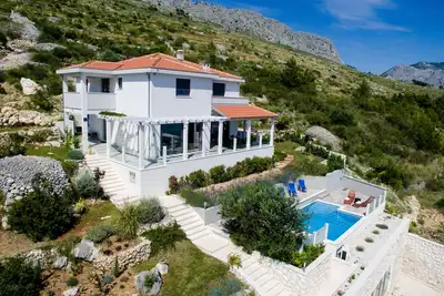 Image de Villa moderne directement sur la mer (170m) + piscine, vue mer panoramique, plage de sable, bien-ĂŞtre