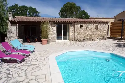 Maisonnette en pierres