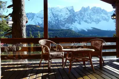 Image de vue fantastique sur Rosengarten et Latemar