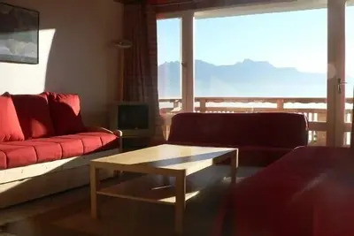 Alpe d'huez- 70 m2- lumineux et ensoleille-superbe vue et terrasse- 7 pers