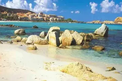 Appartement idéalement situé à L'ile rousse, a 200m de la plage
