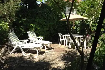 Image de Appartement  avec jardin 3 à 4 personnes, quartier résidentiel, proche plage