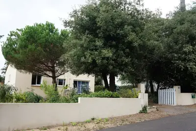 Image de Maison entre mer et forêt